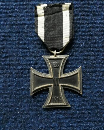 Cruz de Ferro Alemã 2ª Classe 1914 – CD 800 Carl Dillenius com Fita Original